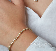 Load image into Gallery viewer, Tennis Bracelet Gold