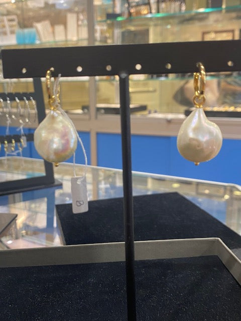 Wild Pearl Earrings Special