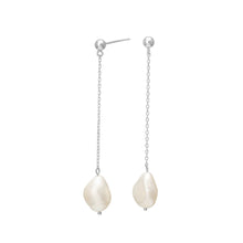 Load image into Gallery viewer, Silver Earring Baroque Freshwater Pearl on Chain 55mm
