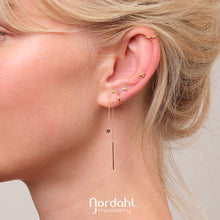 Load image into Gallery viewer, 14CT GOLD THREAD EARRING with plain bar
